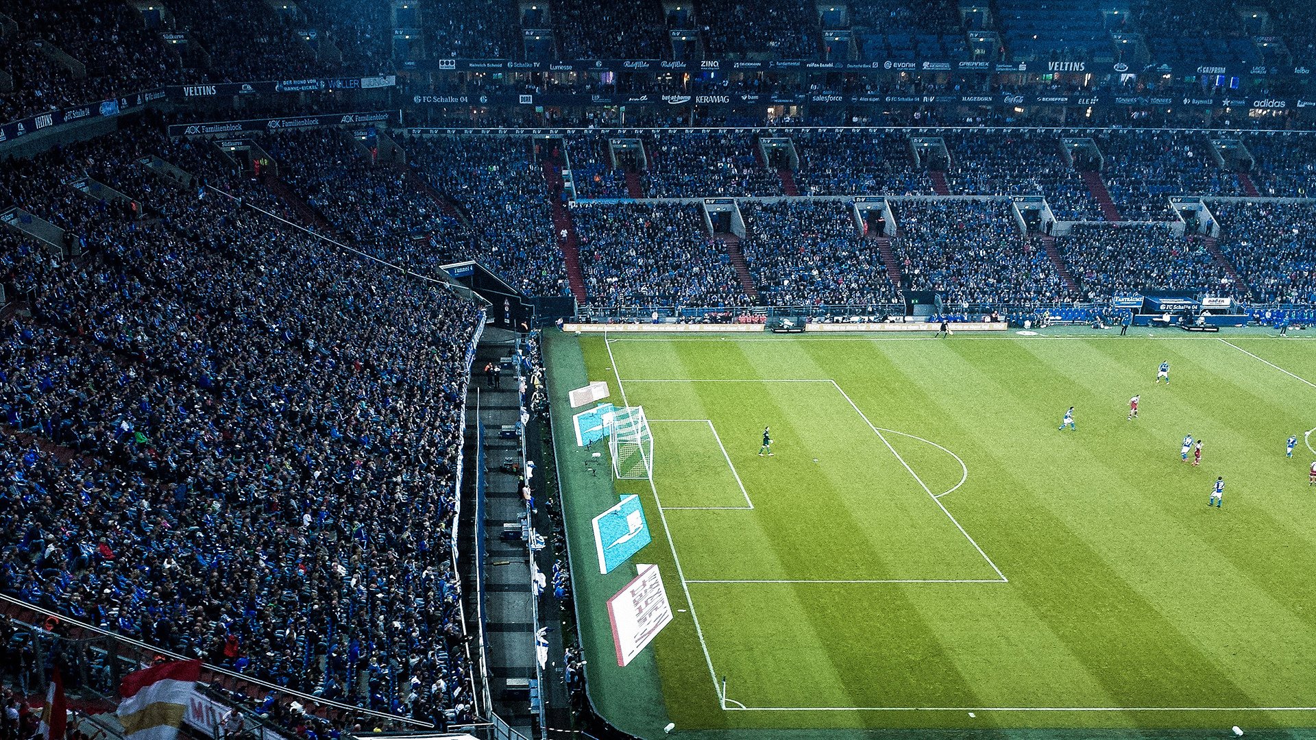 中国足球裁判视频回放技术引入的利与弊探讨，足球裁判2021